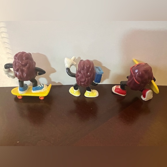CALIFORNIA RAISINS FIGURINES, VINTAGE 1987-88 LOT OF 3. - Picture 2 of 6